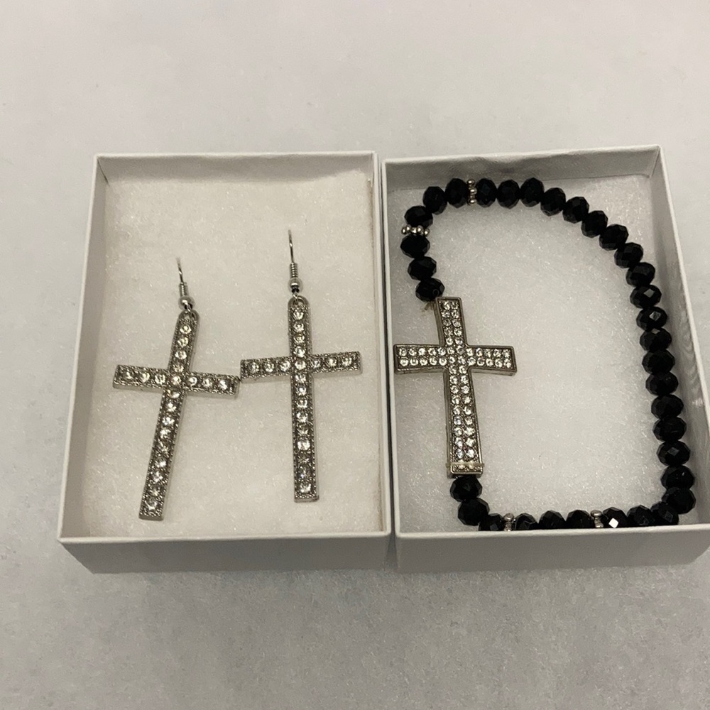 Cross Earringss